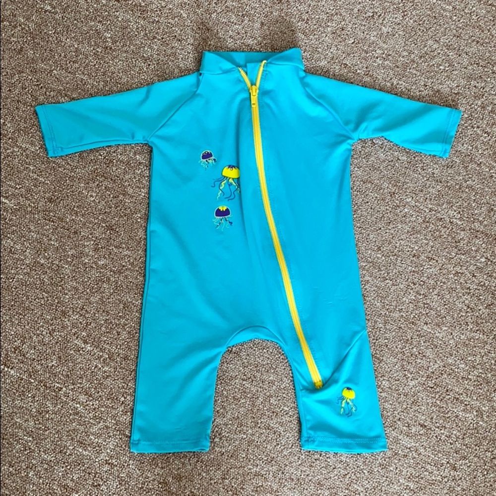 Sun Protection for infant size 6-12 mos